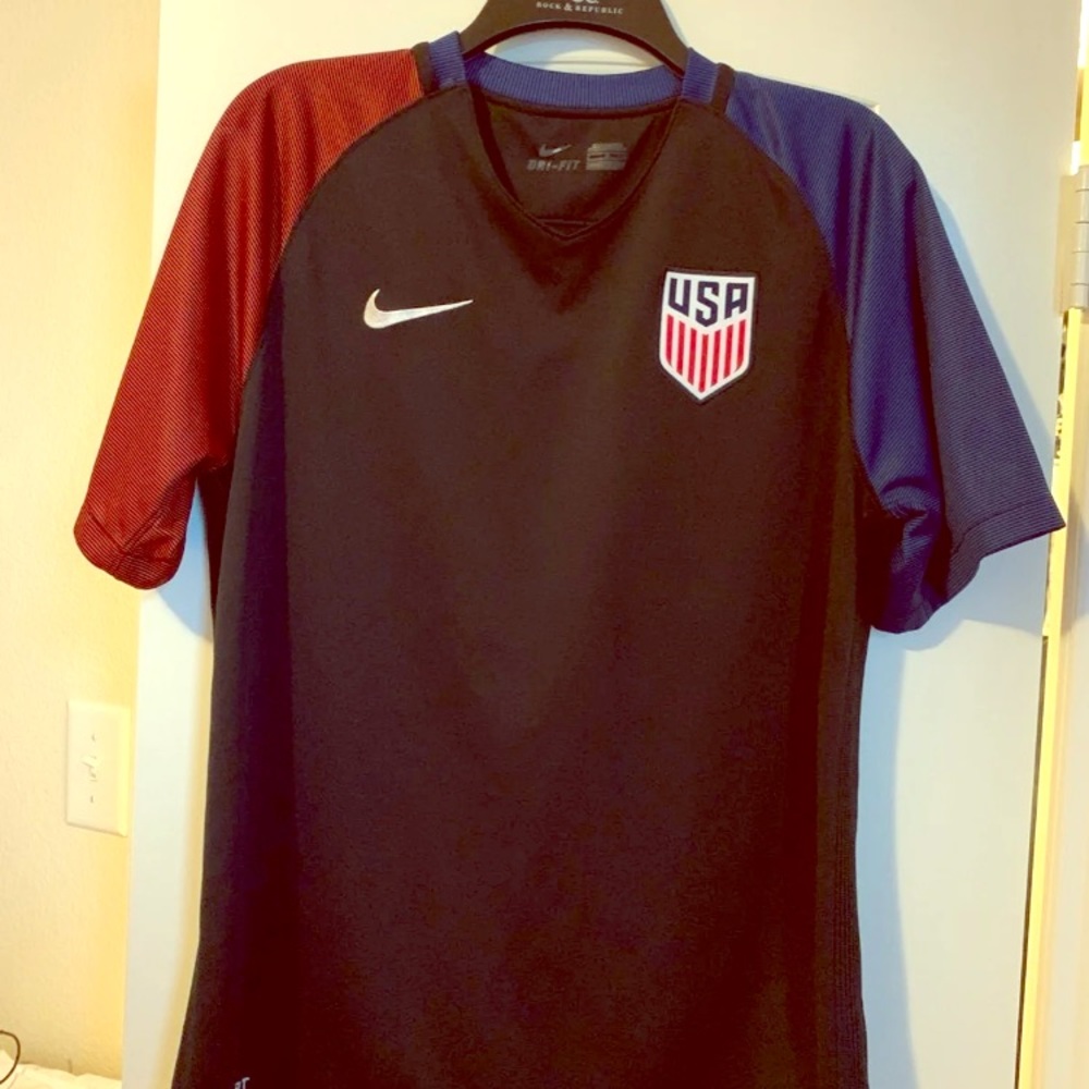 Nike USA soccer jersey
